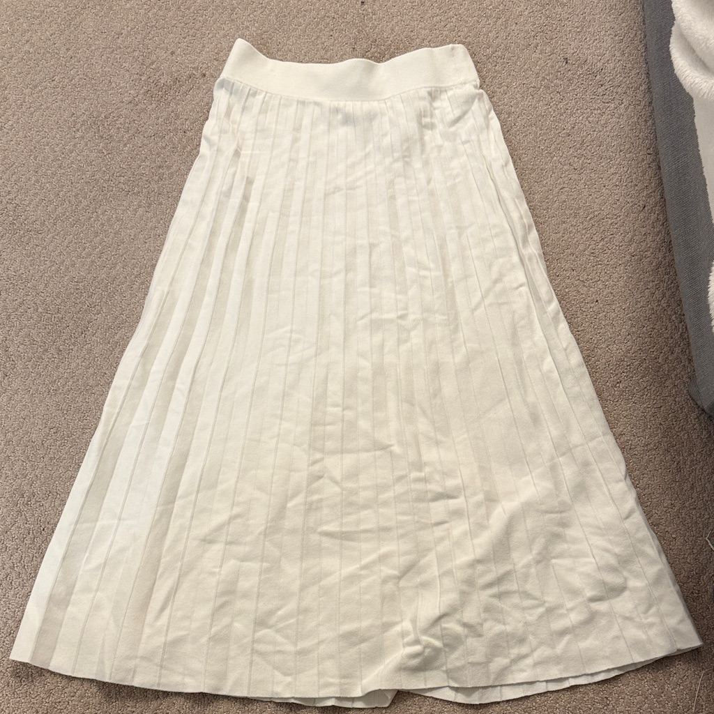 Women's Pleated A-Line Skirt In White